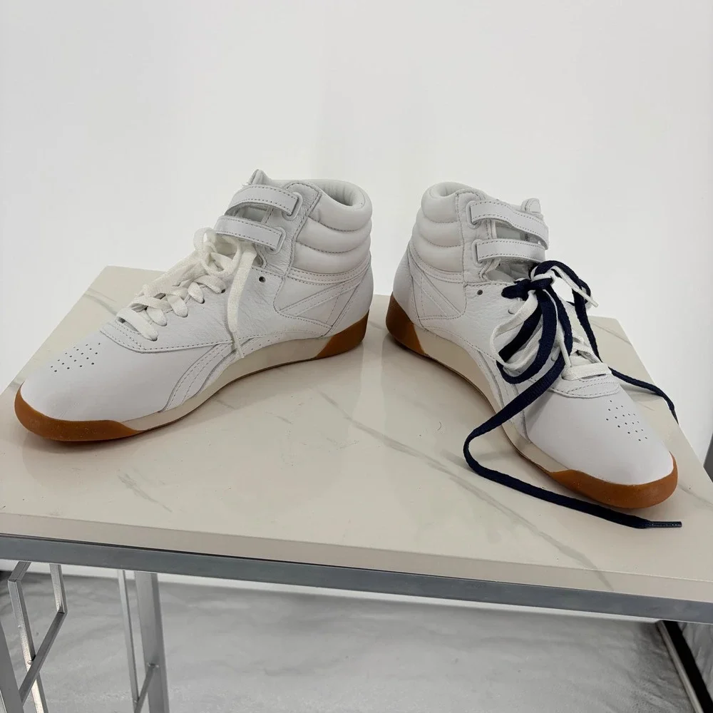 Reebok measurements heel